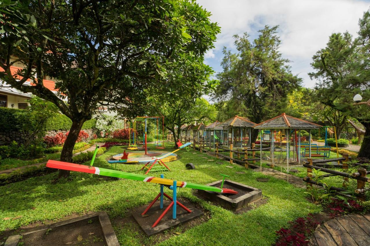 Royal Orchids Garden Hotel&Condominium Batu  Buitenkant foto