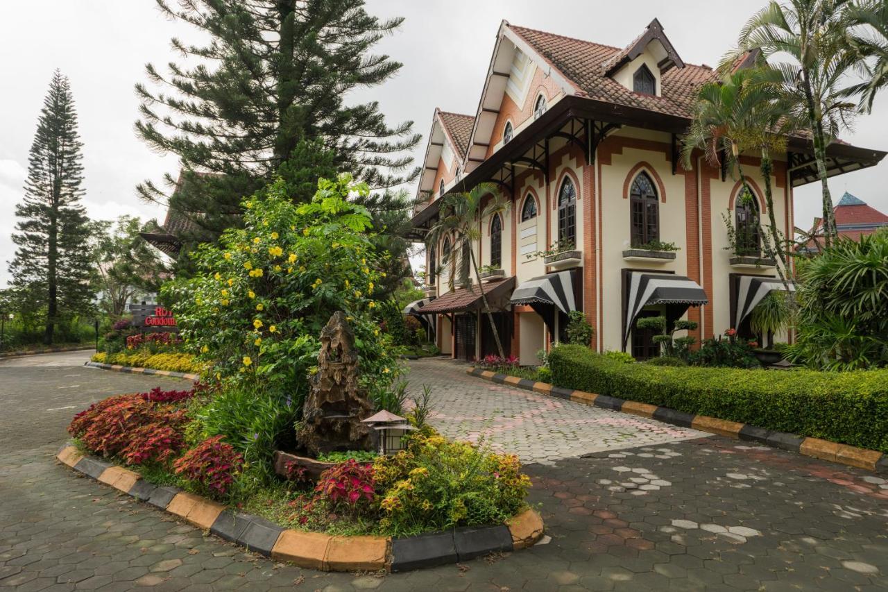 Royal Orchids Garden Hotel&Condominium Batu  Buitenkant foto