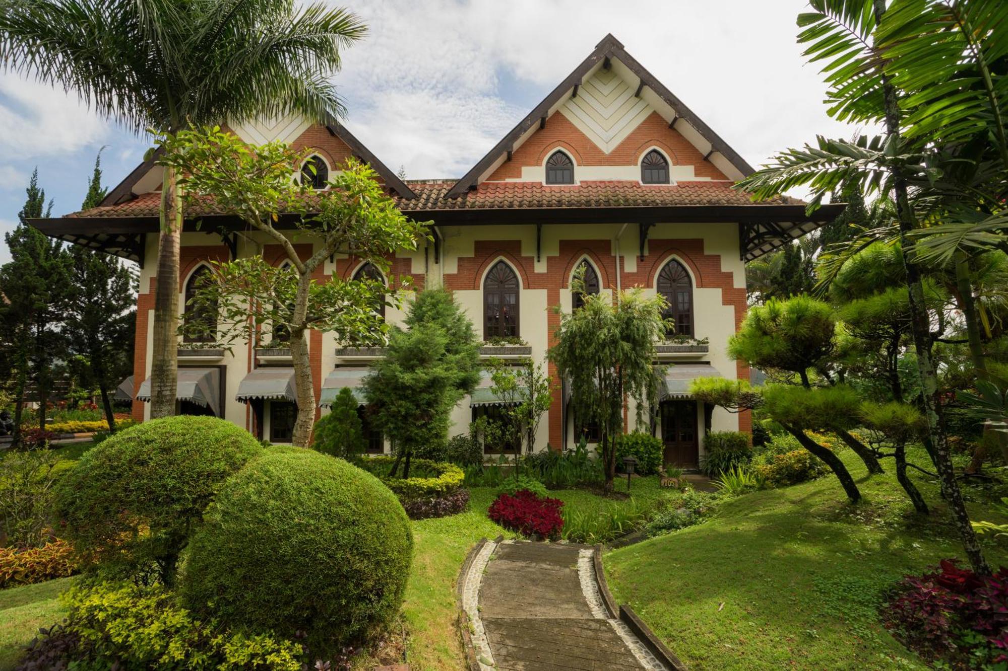 Royal Orchids Garden Hotel&Condominium Batu  Buitenkant foto