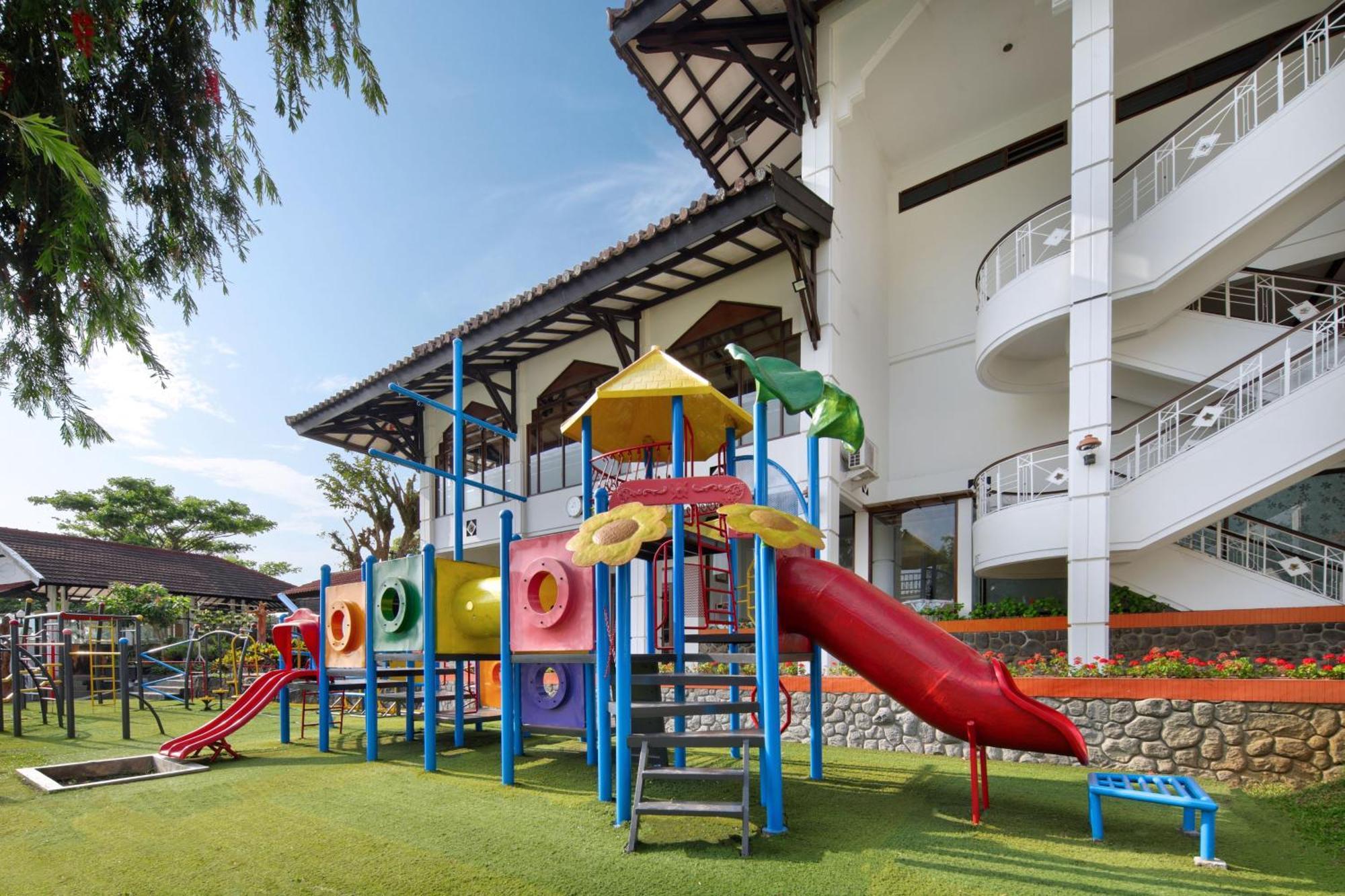 Royal Orchids Garden Hotel&Condominium Batu  Buitenkant foto