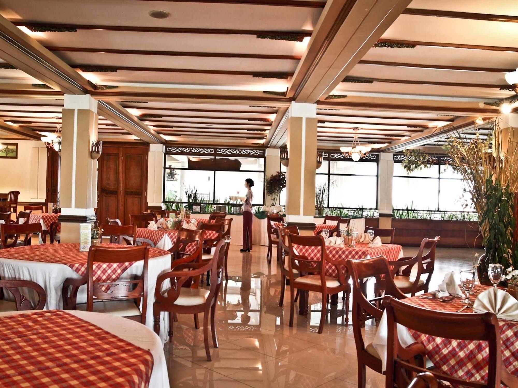 Royal Orchids Garden Hotel&Condominium Batu  Buitenkant foto