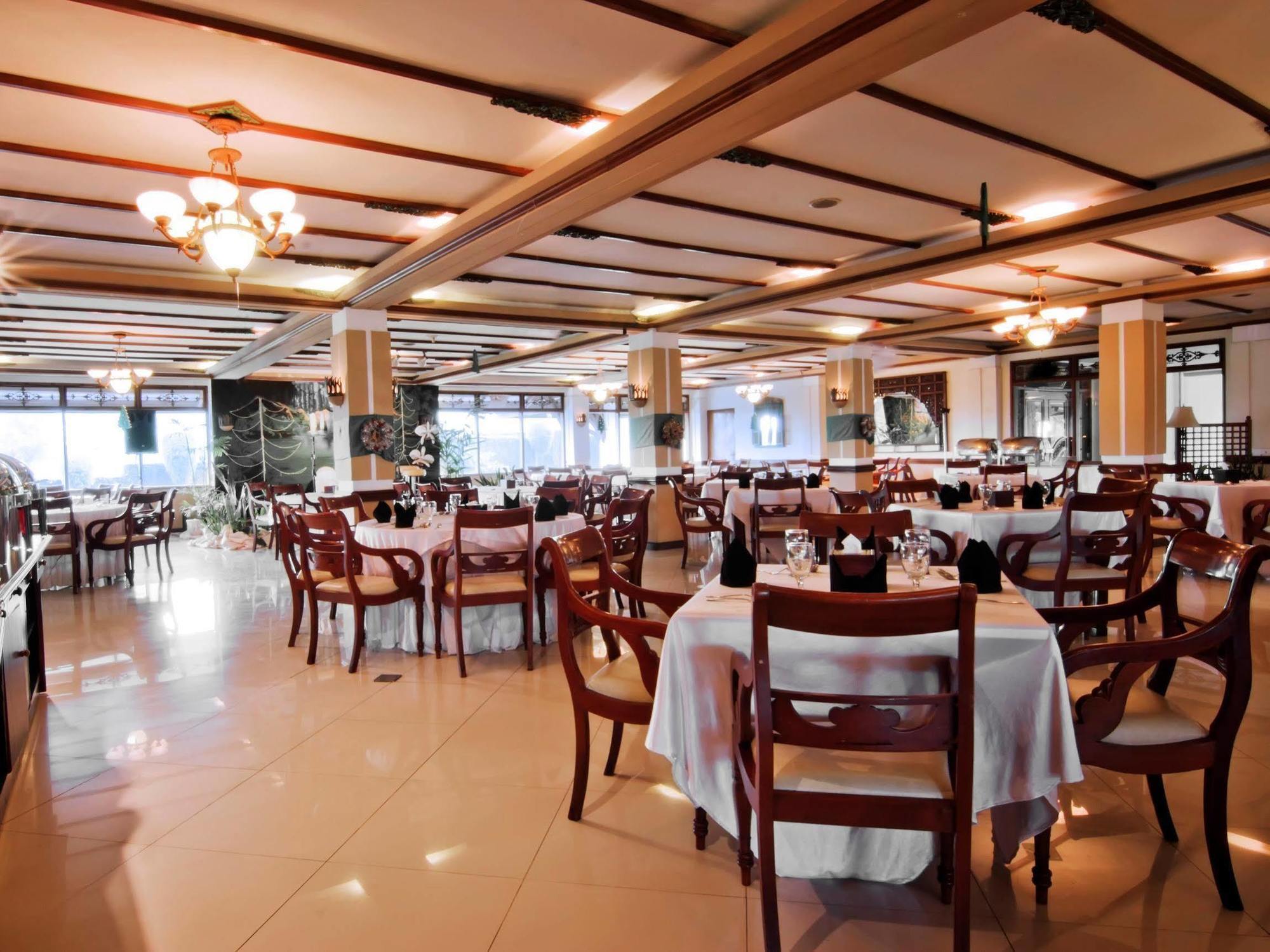 Royal Orchids Garden Hotel&Condominium Batu  Buitenkant foto